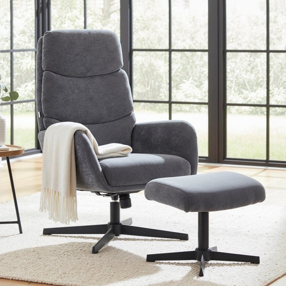 OKWISH Fauteuil Met Hocker 75 x 66 x 99 cm - Hoge Rugleuning Met Schommelfunctie - Voor Woonkamer Of Slaapkamer - Stof En Metaal - Grijs