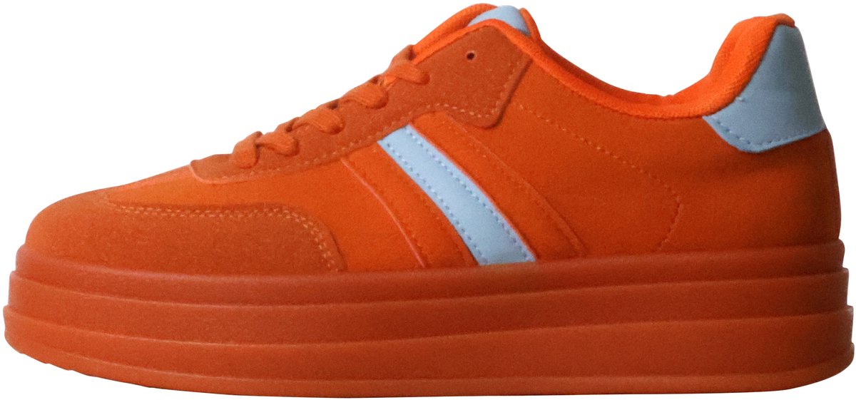Lage sneakers met veters