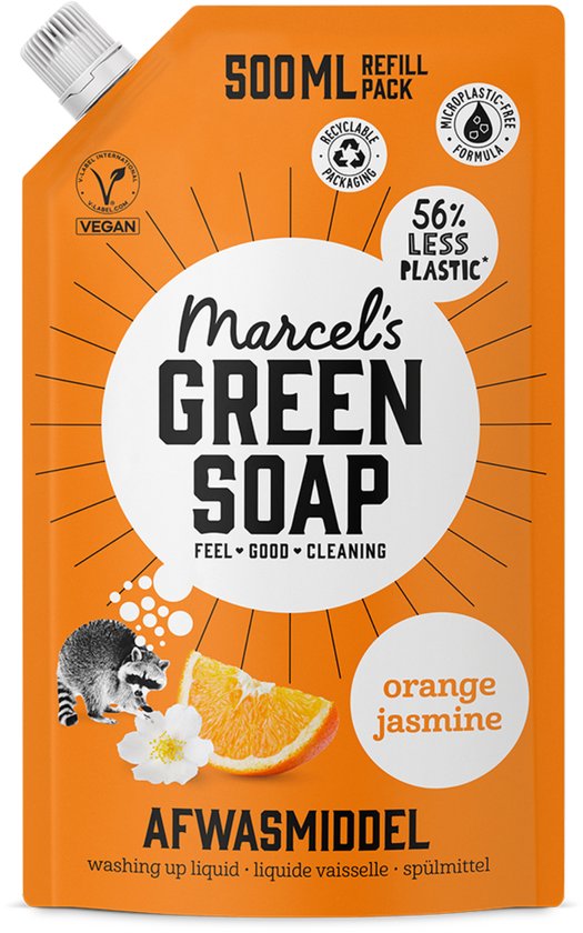 Oranje navulverpakking 'Marcel's Green Soap' met 'Orange Jasmine' geur. Met vegan logo, microplastic-vrije formule en recyclebare verpakking. Afbeelding van wasbeer en sinaasappel.