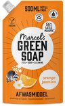Oranje navulverpakking 'Marcel's Green Soap' met 'Orange Jasmine' geur. Met vegan logo, microplastic-vrije formule en recyclebare verpakking. Afbeelding van wasbeer en sinaasappel.