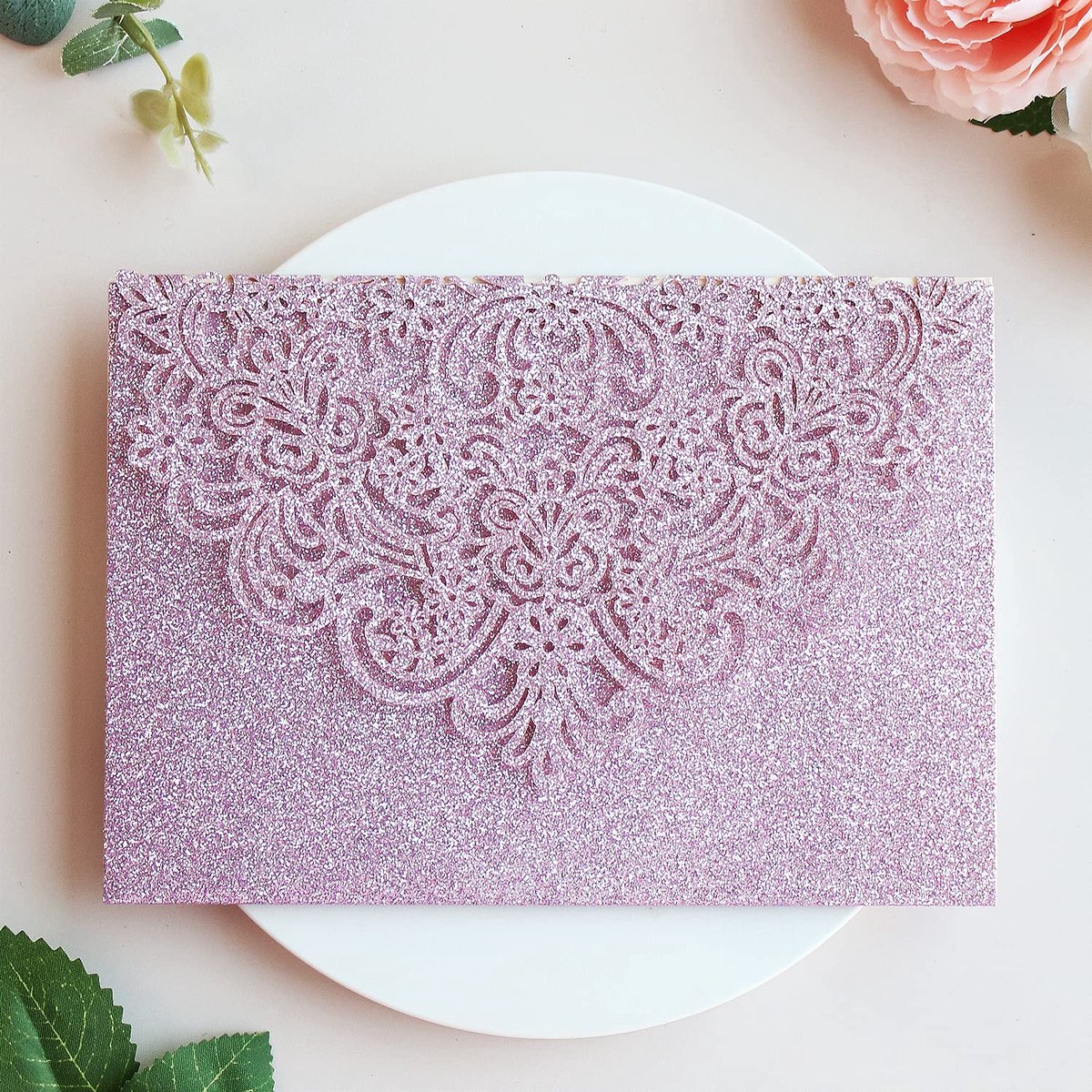 SnelShoppen - 20 paarse lasergesneden uitnodigingskaarten set met glitter bloemendesign, inclusief antwoordkaarten en enveloppen voor bruiloft, verjaa