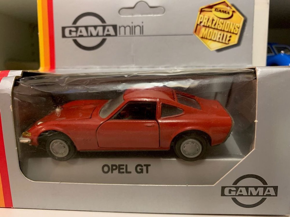 Modelauto Opel GT red - Schaal 1:43