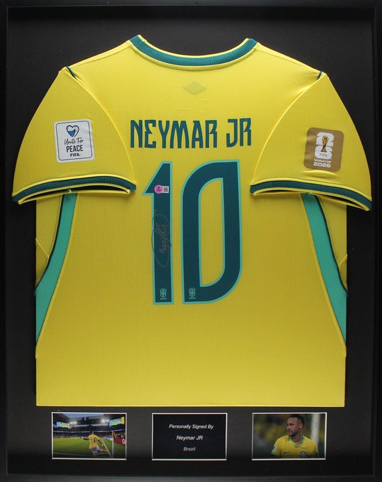 Ingeĺijst geel Braziliaans voetbalshirt van Neymar JR, nummer 10, met "Unite For Peace FIFA" en "FIFA WORLD CUP 2026" badges.