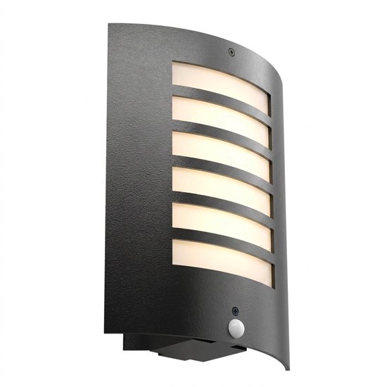 Zwarte gebogen buitenwandlamp met horizontale lichtstrips en bewegingssensor.