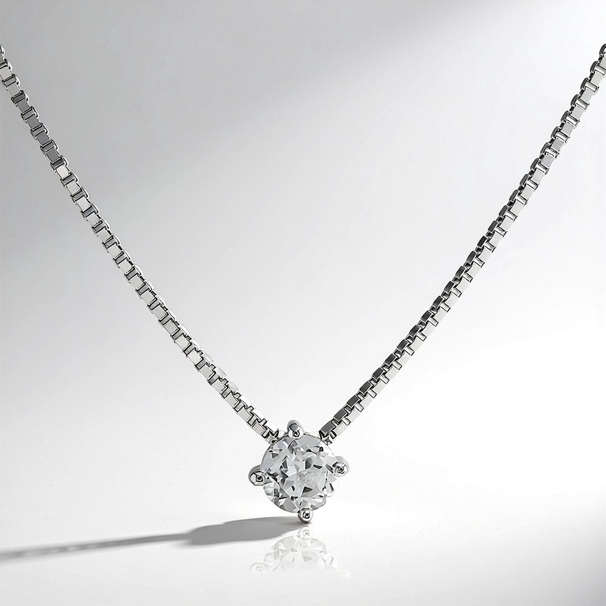 Cavill - Zilveren Halsketting - 925 Sterling Zilver - Witte Topaas 0,56 ct Rond Slijpsel - Elegante, Minimalistische Ketting met Nigeriaanse Edelsteen