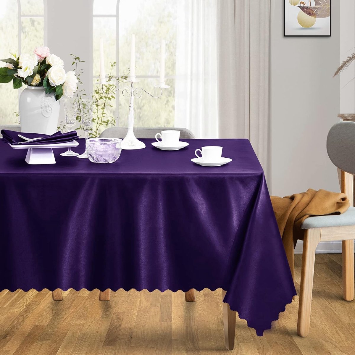 Satijnen Tafelkleed - Gladde Bedekking - Feestelijke Decoratie - Geschulpte Rand - 137 x 259 cm - Paars