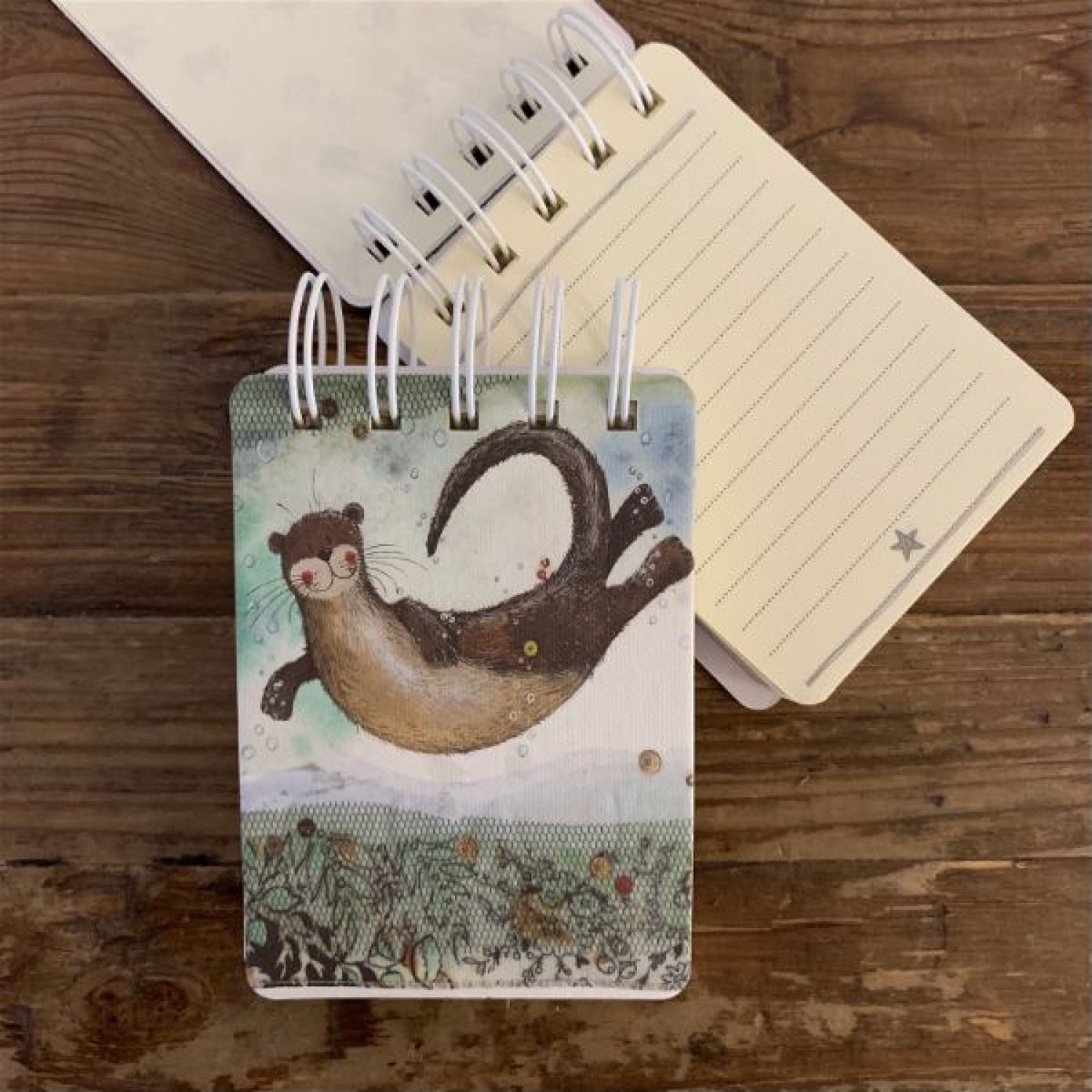 Alex Clark klein spirtaal gebonden notitieblokje otters ~Otter Small Spiral Bound Notepad'