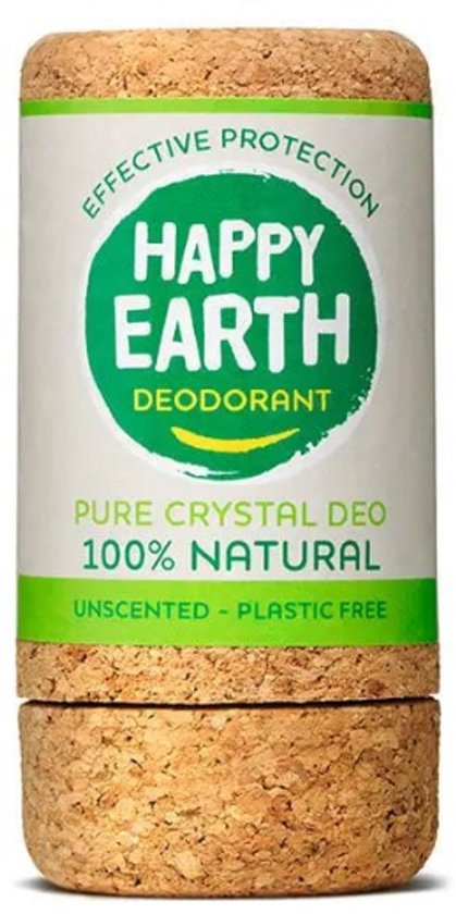Een staande deodorant stick in naturel kurken houder. Het etiket heeft het Happy Earth logo en de tekst 'PURE CRYSTAL DEO 100% NATURAL UNSCENTED - PLASTIC FREE'.