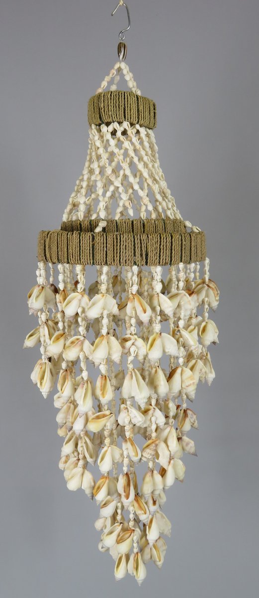 Schelpenhanger - Percing Abaca - decoratieve hanger – handgemaakt – natuurlijk – schelpjes – duurzaam – tropisch – bohemian decoratie – beach house stijl – decoratie – ocean