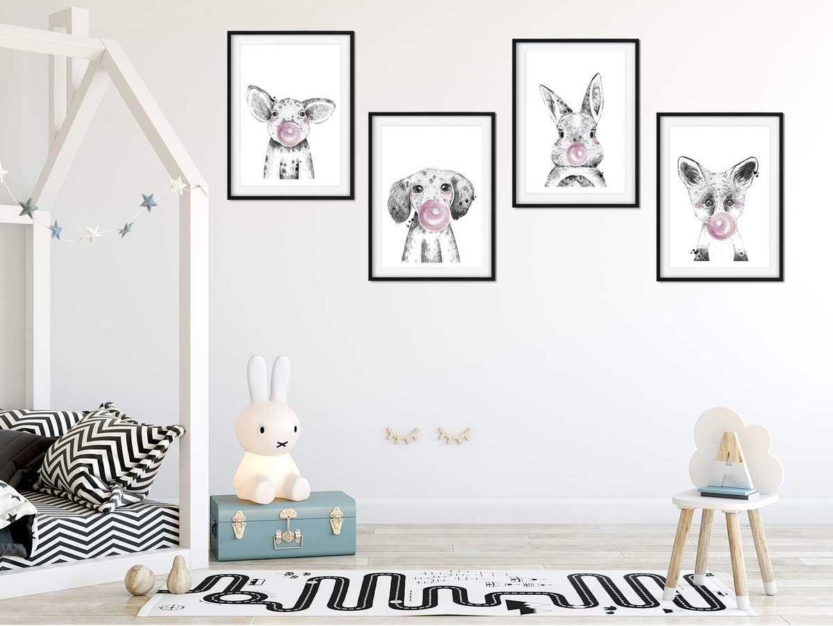 SnelShoppen - Set van 4 Scandinavische Posters voor Kinderen - A4 Formaat - Gummie Roze - Decoratie voor Kinderkamers, Speelplaatsen en Kleuterscholen