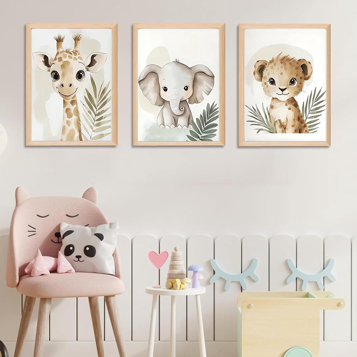 SnelShoppen - 3 Stuks Schattige Diermotieven Decoratie voor Slaapkamer, Kinderkamer, Babykamer - Neutrale Kleuren - Olifanten, Giraffen en Leeuwen Pos