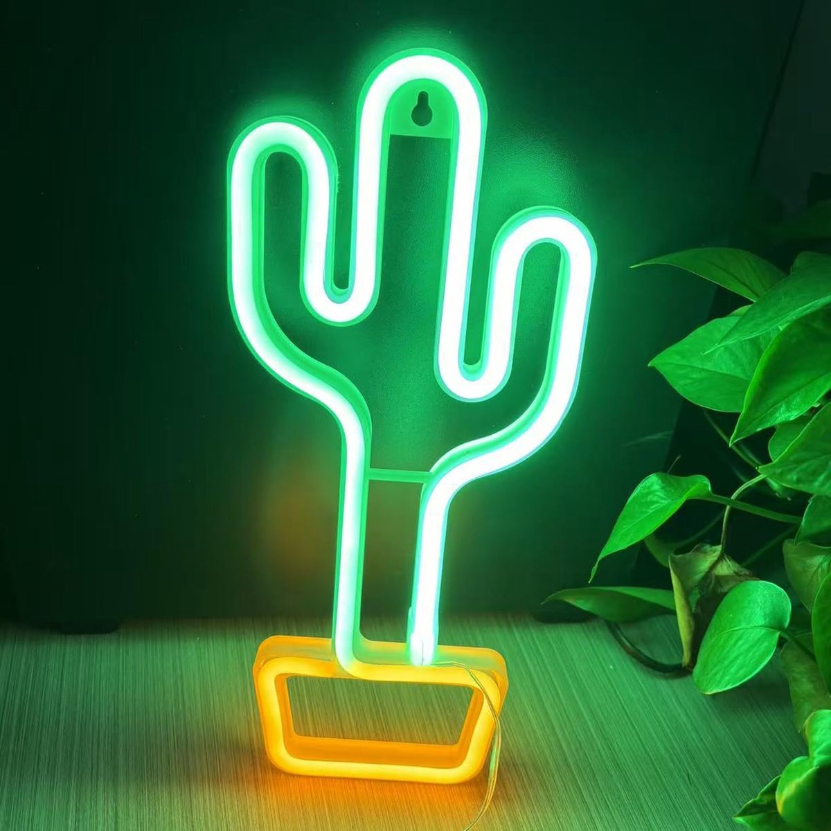 SnelShoppen - Neon Cactus Wandlamp - Decoratieve LED Neonlichten voor Thuisdecoratie - Groene Neon Signalen voor Feesten, Kerst, Halloween, Tuin en Wi