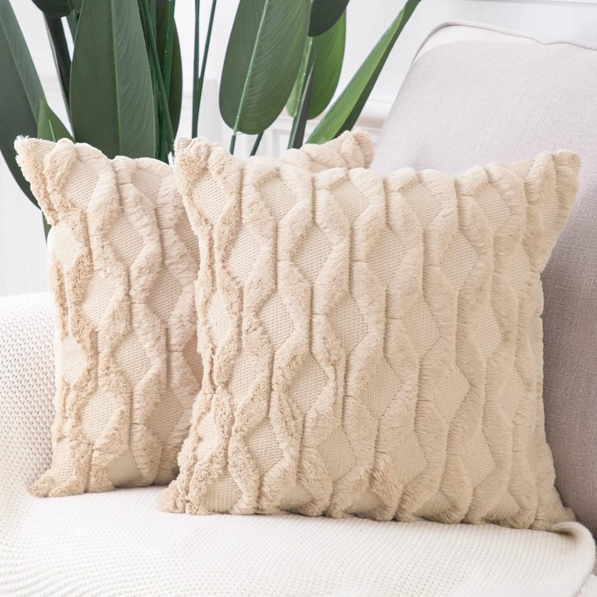 SnelShoppen - Set van 2 Luxe Decoratieve Kussenhoezen 60x60cm Khaki - Zacht Pluche Kussenslopen voor Bank en Slaapkamer - Faux Wol Velvet