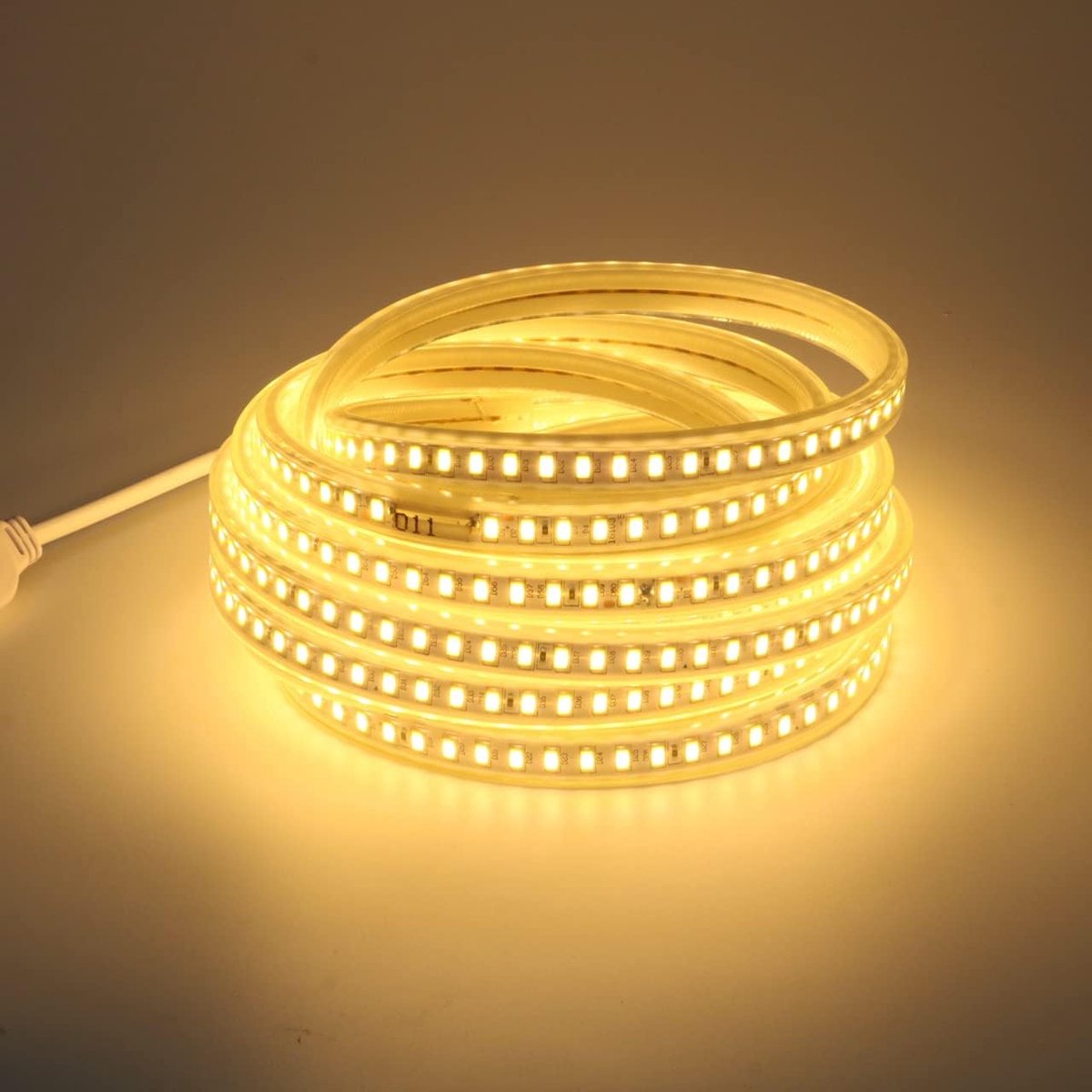 SnelShoppen - 5 Meter LED Strip 220V met EU Plug, 5730 120 leds/m Warm Wit IP67 Waterproof Flexibele Verlichting voor Tuin, Keuken, Feest en Camping