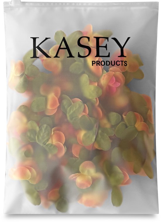 Ziploc zakje met een kunstbloemen slinger van Kasey Products met oranje rozen en groene blaadjes.