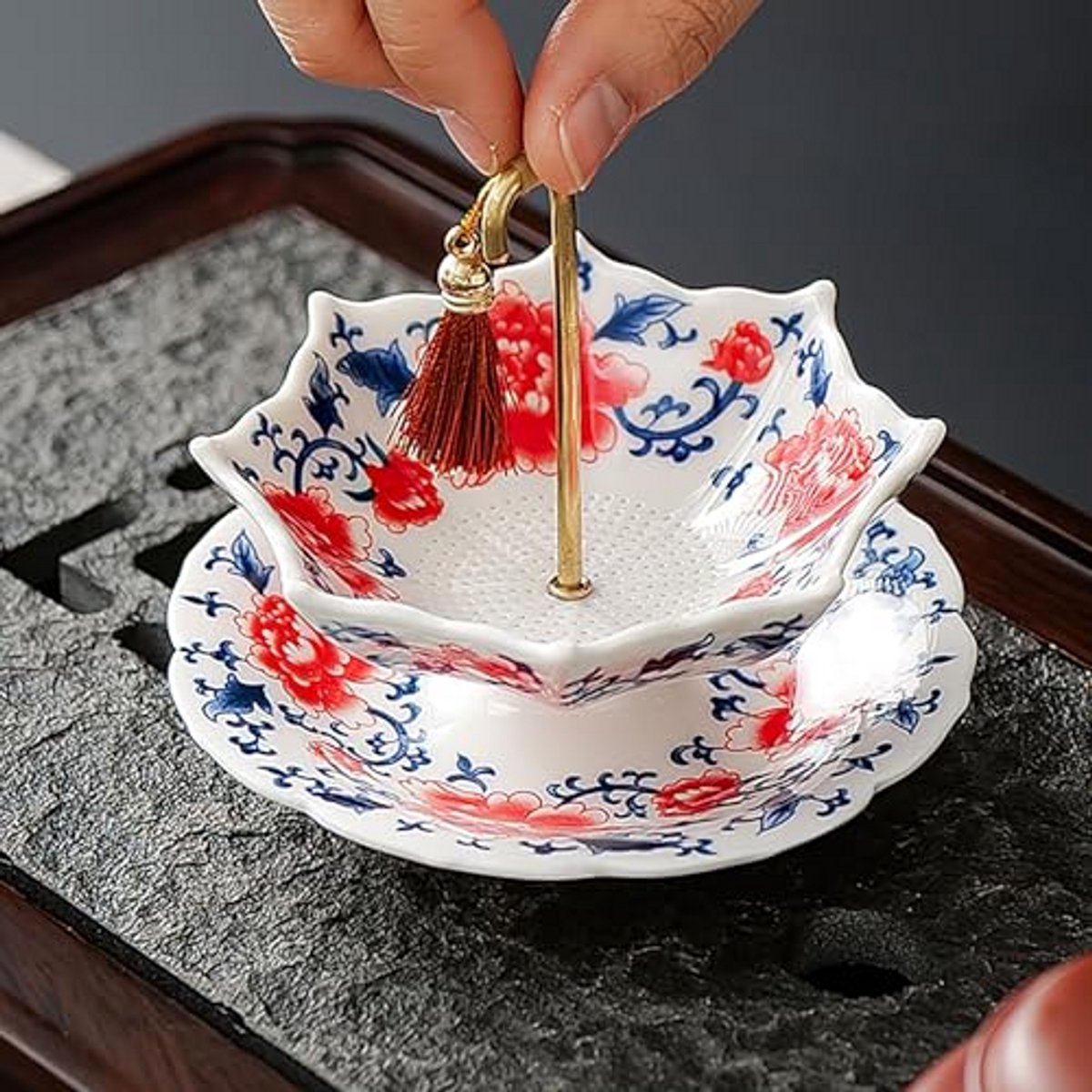 Taishengda - Theezeef in parapluvorm van keramiek - Chinees blauw-wit porseleinen theefilter voor losse thee met draaibaar ontwerp, multifunctionele theezeef voor kungfu/koffie/theezetten/Geschenk (Rood)
