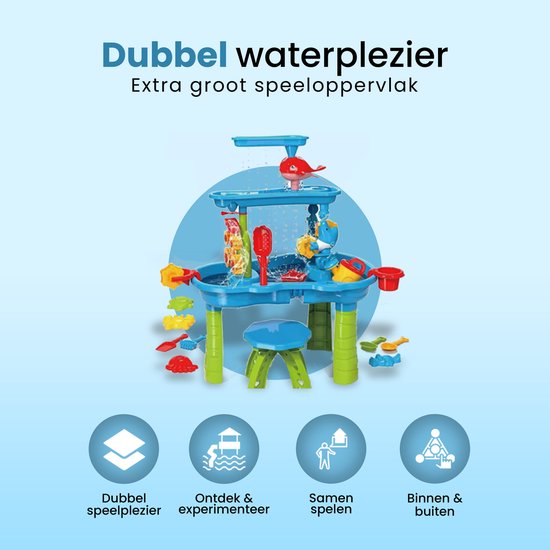 Ronde Waterput Met Tapkraan in Een Begraafplaats Met Oude Bomen Stock