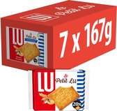 Verpakking met 7x 167g Le Petit Lu boterbiscuits met zeezout. Koraalrode doos met "7 x 167g". Twee verpakkingen zichtbaar.