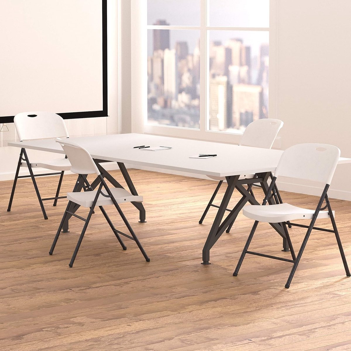 Klapstoelen Set van 4 – 56,6x49,8x91,4 cm – Opvouwbare Stoelen Kunststof & Metaal – Draagvermogen 158 kg – Campingstoelen en Event Stoelen voor Binnen en Buiten – Wit – Urbanho