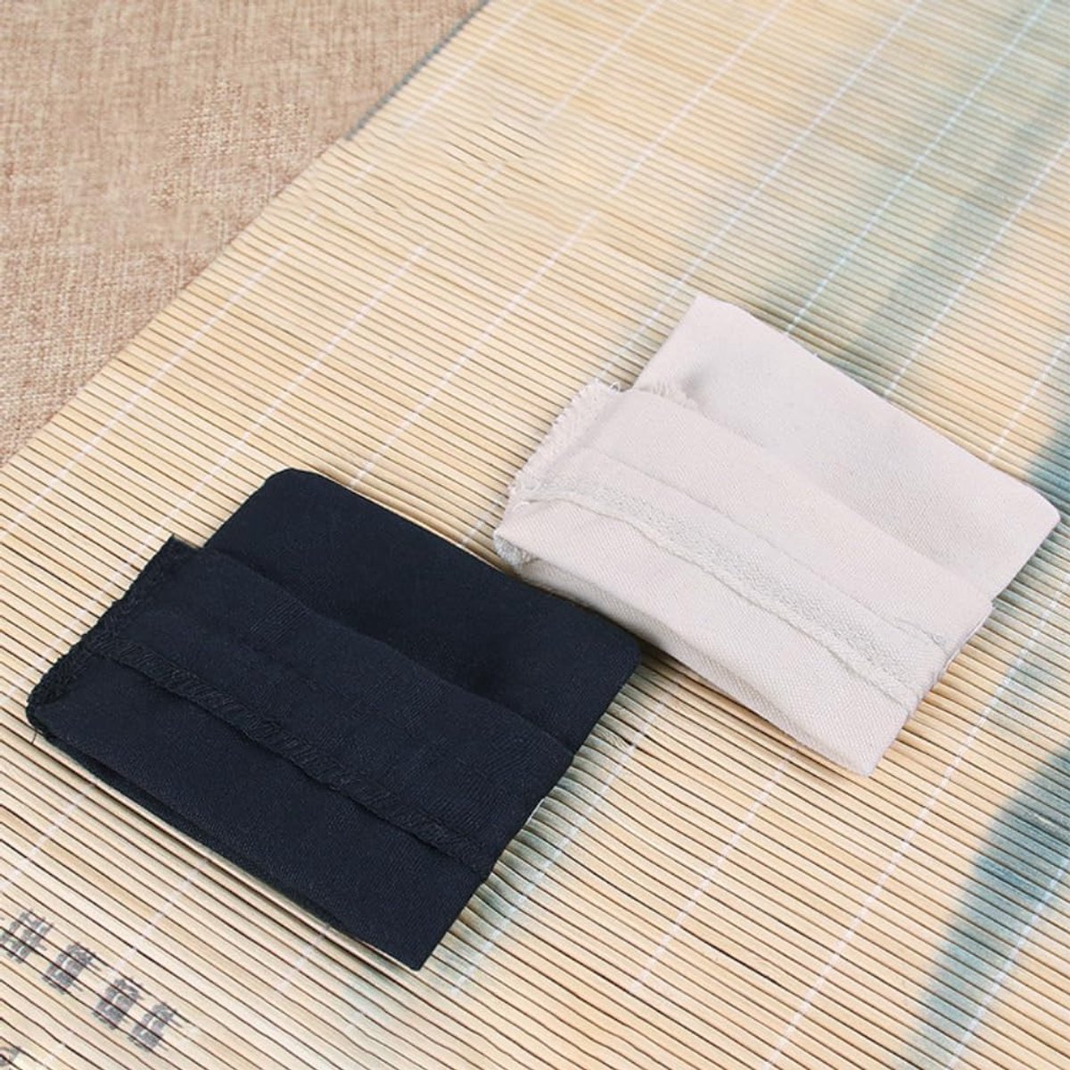 Katoenen tasjes 10 x 13 cm en 13 x 18 cm met trekkoord voor sieraden, cadeaus en feestjes in zwart