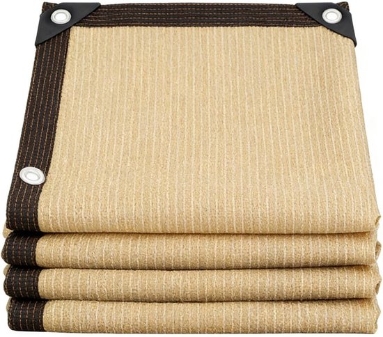 Gevouwen beige schaduwdoek met bruine randen en metalen ringen.