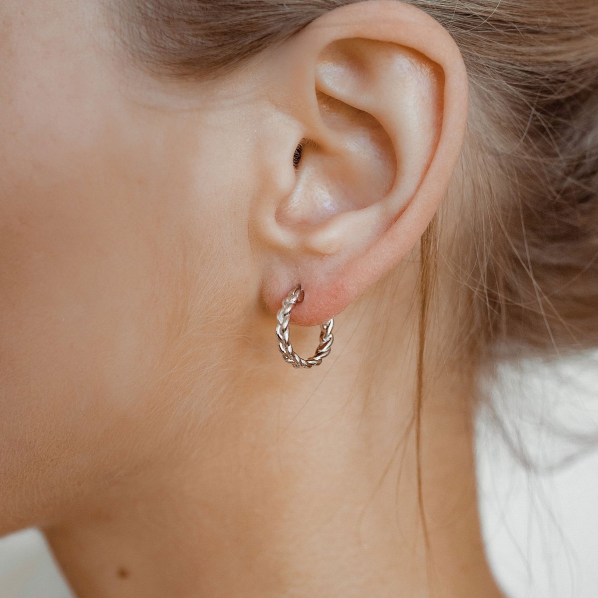 Hey Happiness Gevlochten Oorringen Dames - 925 Sterling Zilver - Kleine Hoop Oorbellen - Hypoallergeen - Zilver