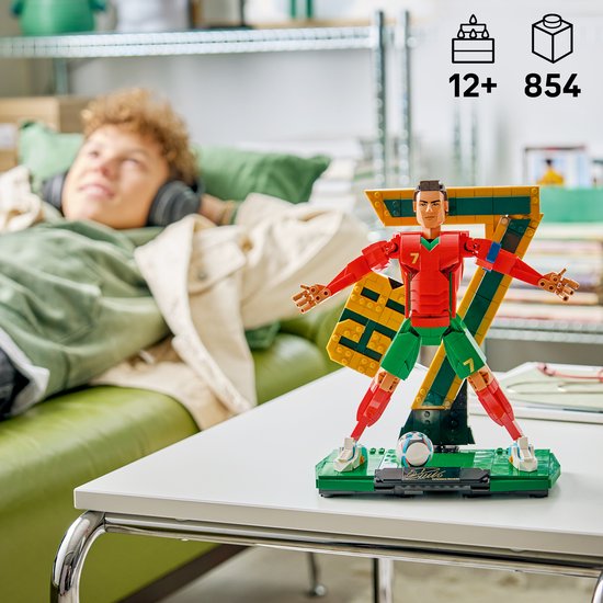 LEGO Editions Cristiano Ronaldo - Légende du Football CR 7 Kit de Construction pour Enfants - 43016