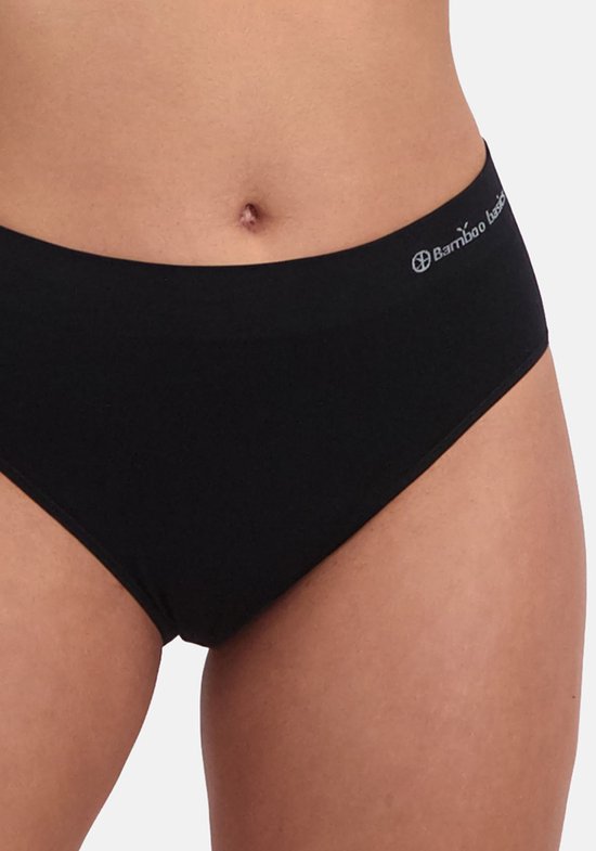 Zwarte naadloze bamboo basics slip met hoge taille, logo zichtbaar op de heup.