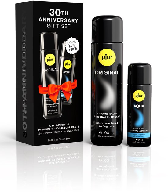 30th Anniversary Gift Set van pjur. Geschenkdoos met twee flessen, Original en Aqua, met rode strik.
