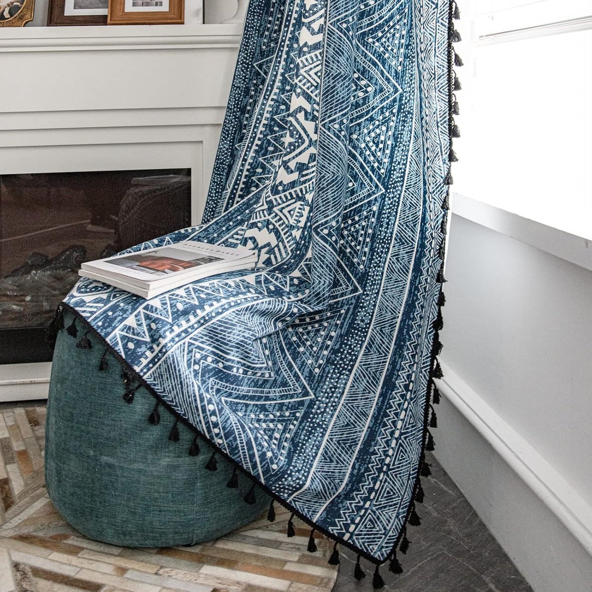 Geometrische Semi-Verduisterende Gordijnen 2 Panelen – Tribale Katoenen Linnen – Zwarte Rand & Kwastroede – Woonkamer/Slaapkamer 150×200cm Blauw-Belle's product