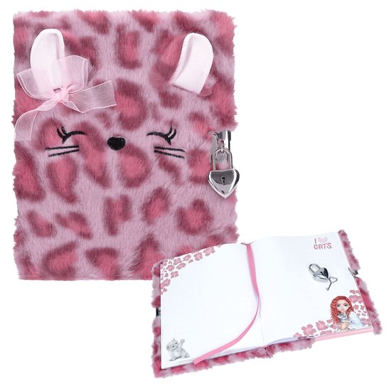 Roze nepbont dagboek met luipaardprint, kattengezicht en open pagina's met 'I love Cats' en meisje met kat.