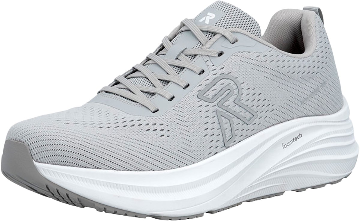 Sneakers met veters