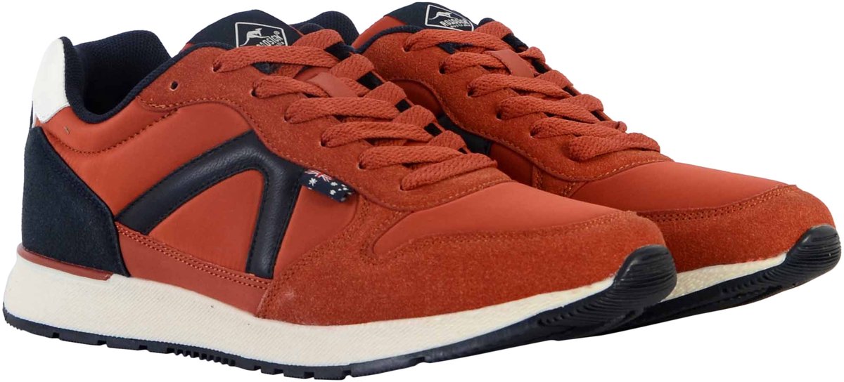 Bomin-sneakers met veters