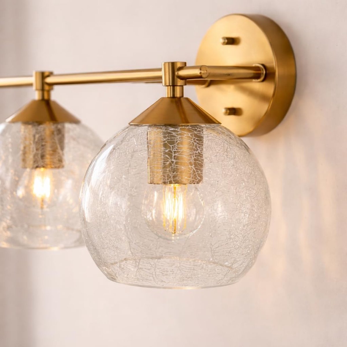 Tribesigns Moderne Badkamerwandlamp Goud - 3-lichts Wandlamp voor Binnenmet - Craquelé glazen bol en E27 fitting - Make-uplamp - Spiegelverlichting voor Slaapkamer - Badkamer - Woonkamer - 43 cm - Inclusief lampen [Energieklasse E]