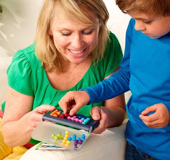 SmartGames IQ Fit - Logisch Denkspel & Reispuzzel - 120 Opdrachten met 3D Puzzelstukken - Educatief Solospel voor Kinderen en Volwassenen - Vanaf 6 Jaar