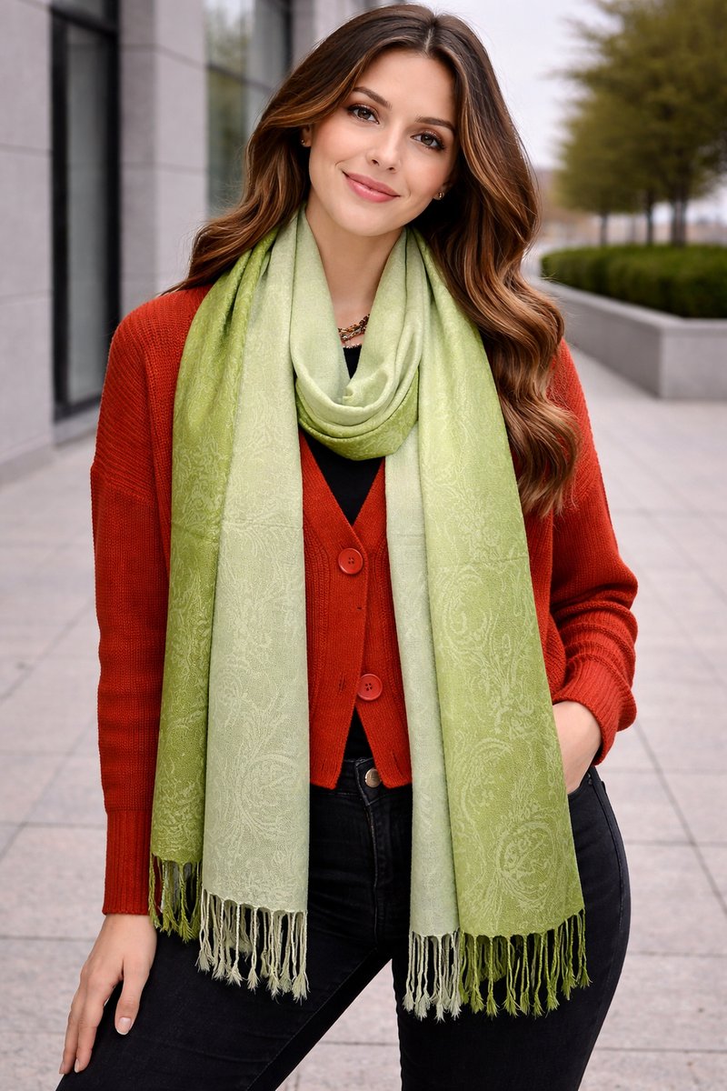 Pashmina Sjaal Dames – Luxe Paisley Sjaal – Zachte Warme Omslagdoek – Elegante Dames Sjaal met Franjes – Fijn geweven trendy Sjaal- Tweezijdige omslagdoek – Verkrijgbaar in Verschillende Kleuren 212/11 - Groen met beige details