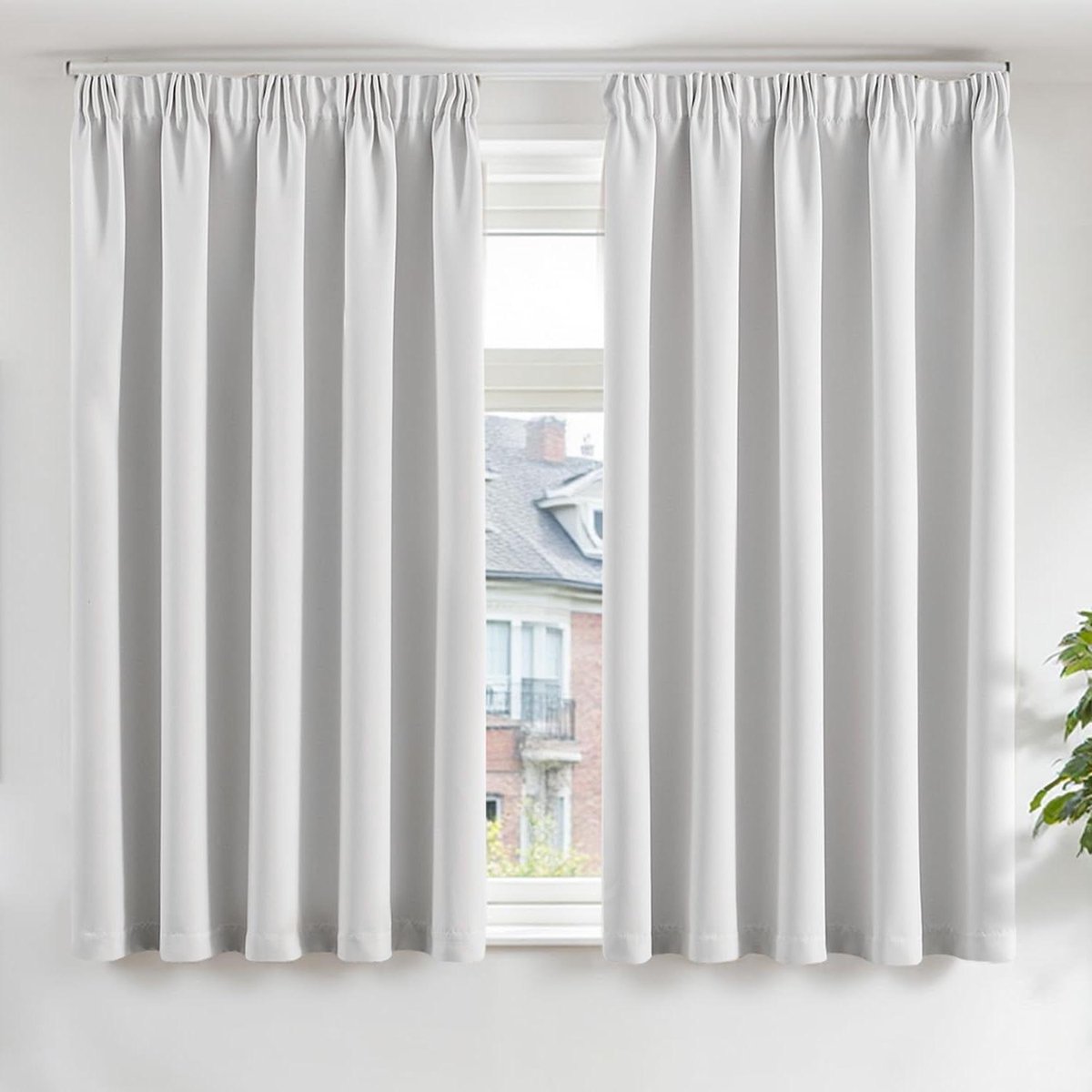 Gordijnen met plooiband - Verduisterende gordijnen - Licht blokkeren - Geluiddempend en warmte-isolerend - 145 x 140 cm - Grijs-wit