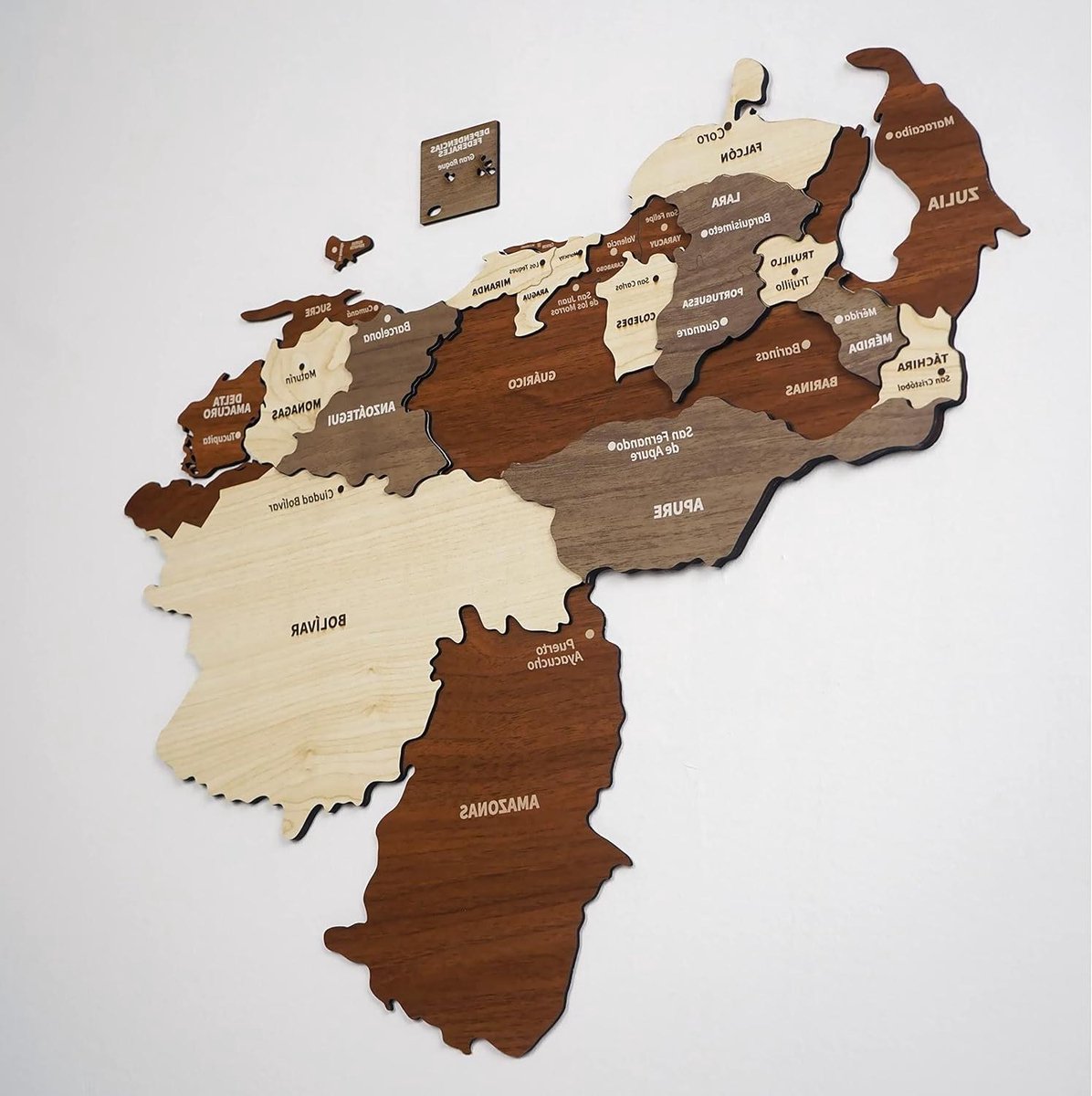 Houten Venezuela Kaart - Wanddecoratie Landkaart - Woonkamer Decoratie - Meerlagig 3D Ontwerp - 60x51 cm - Niet gespecificeerd