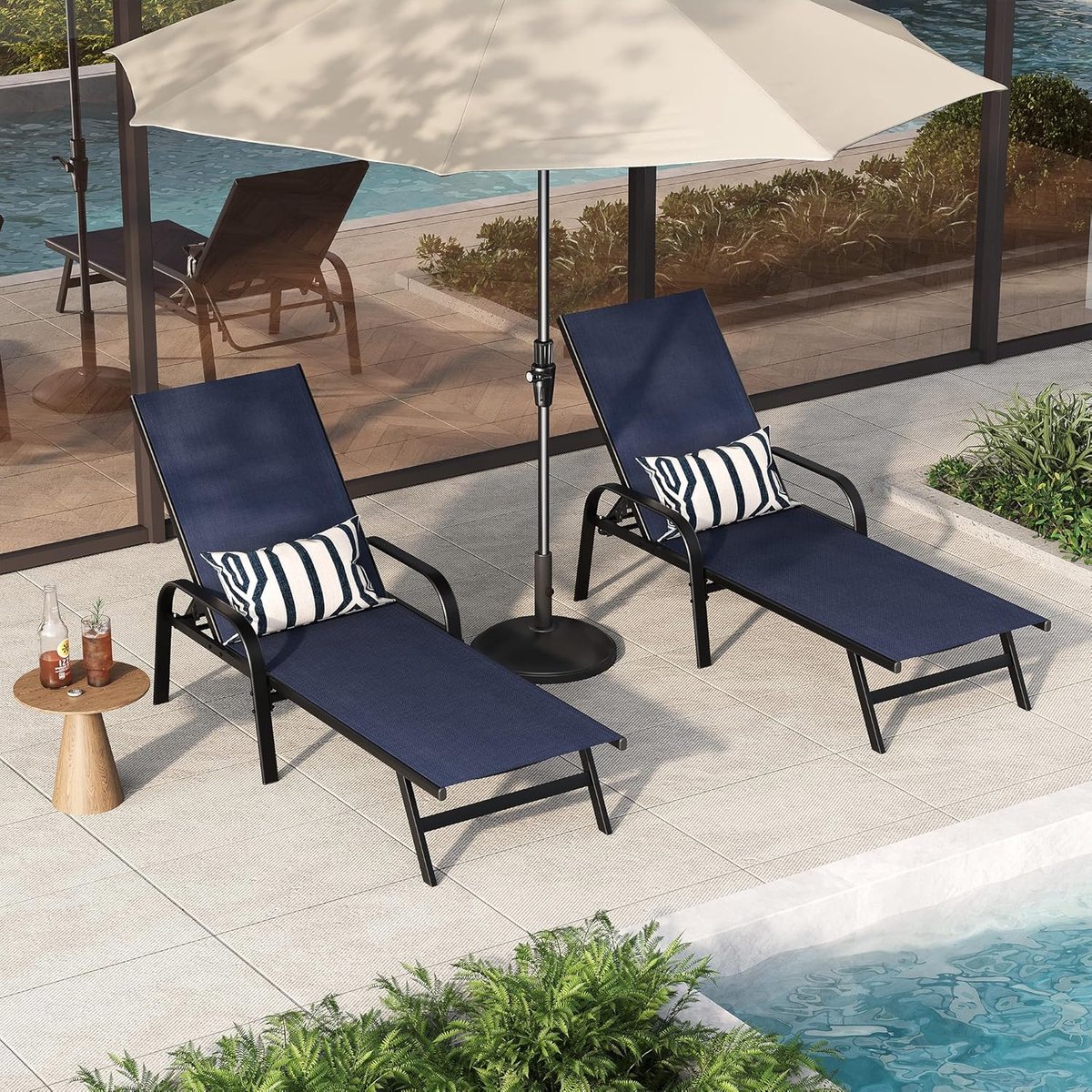 Verstelbare tuinligstoel set van 2 – 194 x 61 x 31 cm – Aluminium frame & textileen ligbedden – 5-standen rugleuning – Weerbestendige loungestoel voor tuin, terras, balkon & zwembad – Donkerblauw – Mobili Bella