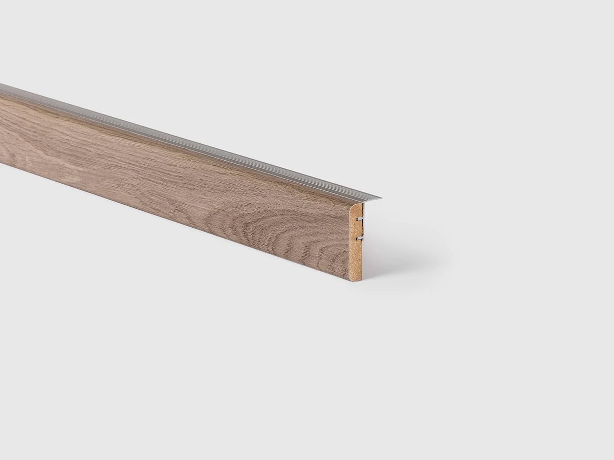 Maestro Overloopvloer Laminaat Warm Grijze Eik – 2050x230x8 mm | Traprenovatie