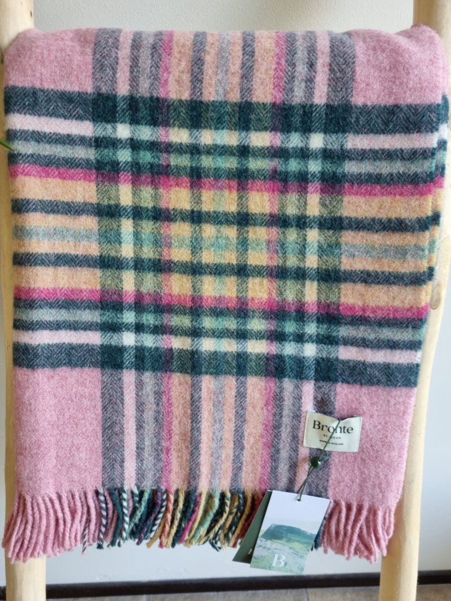 Bronte by Moon Wollen Plaid - ST.IVES Pink (Merino) 140x185cm - Bronte x Plaids.shop Roze