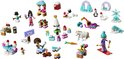 Verzameling van LEGO Friends kerstfiguurtjes en accessoires, waaronder sneeuwpoppen, pinguïns, een paard en een skigroep.