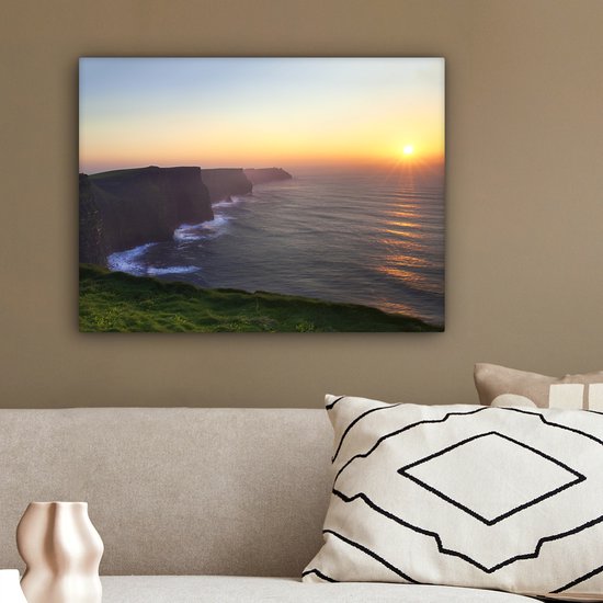 Canvas schilderij 40x30 cm - Wanddecoratie Zonsopkomst op de Kliffen van Moher in Ierland - Muurdecoratie woonkamer - Slaapkamer decoratie - Kamer accessoires - Schilderijen op canvas