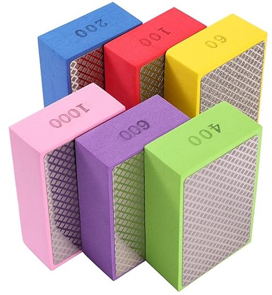 Zes diamant polijstblokken in de kleuren roze (1000), paars (600), groen (400), blauw (200), rood (100) en geel (60).