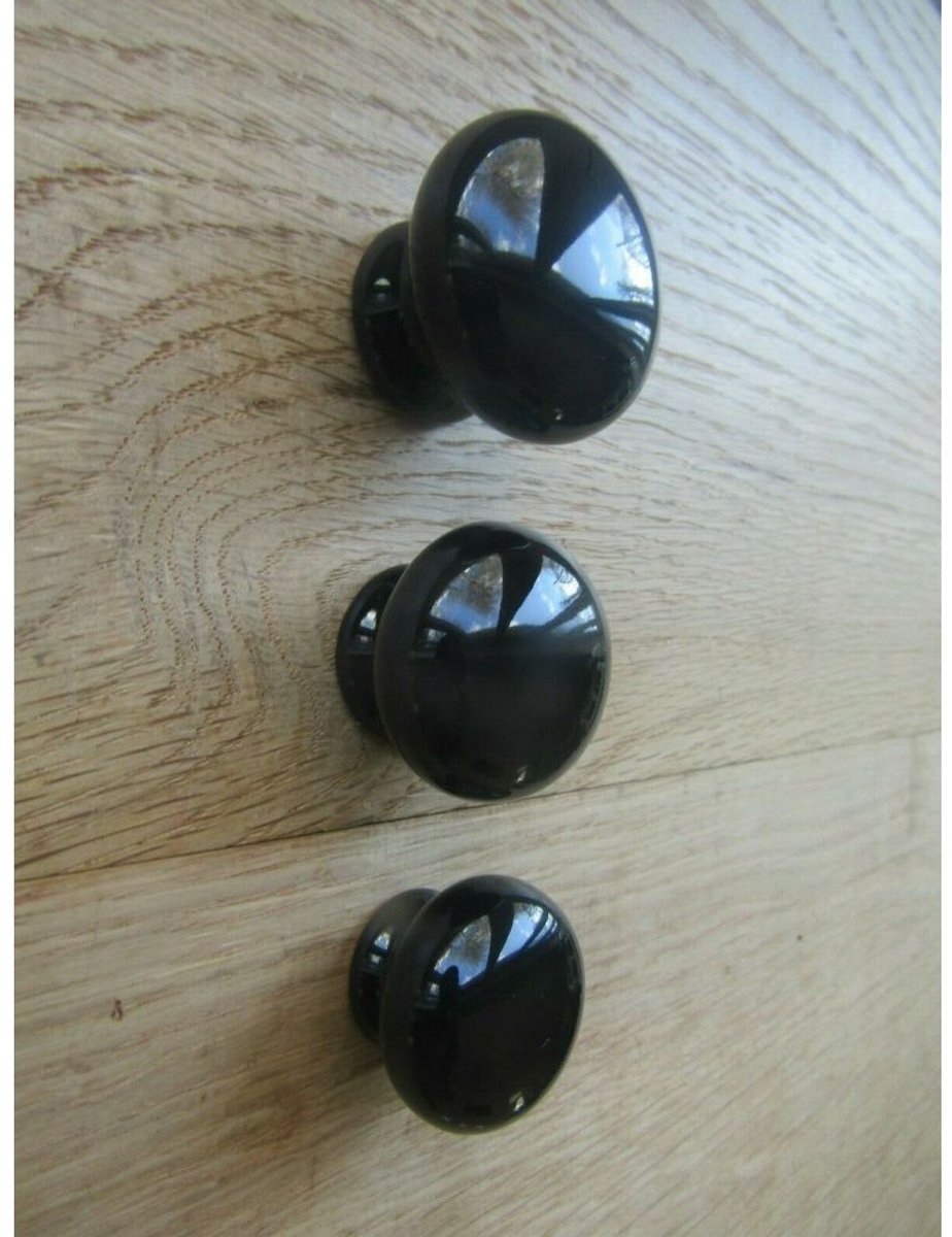 Old English Black Plain Cupboard Knob 30mm