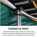 Robuuste metalen onderdelen van een trampolinehoes, met dubbel versterkt, scheurvast materiaal.