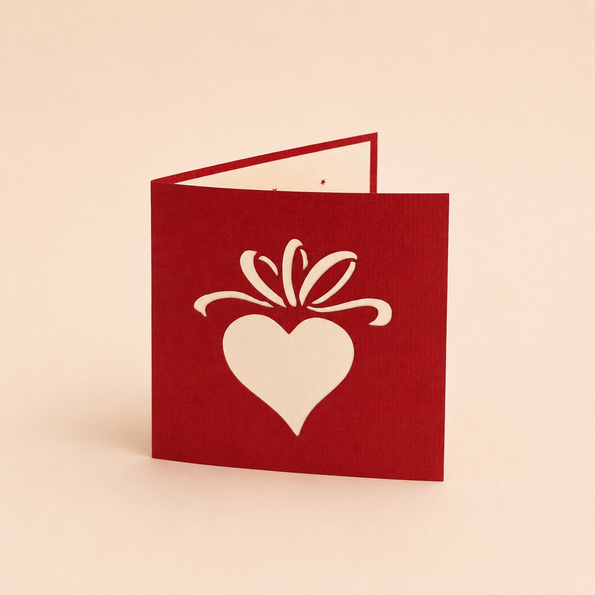 Paperbloom 3D Pop Up Verjaardagskaart – Wenskaart met Cadeau en Paarse Strik – Liefde Kaart voor Man Vrouw Kind