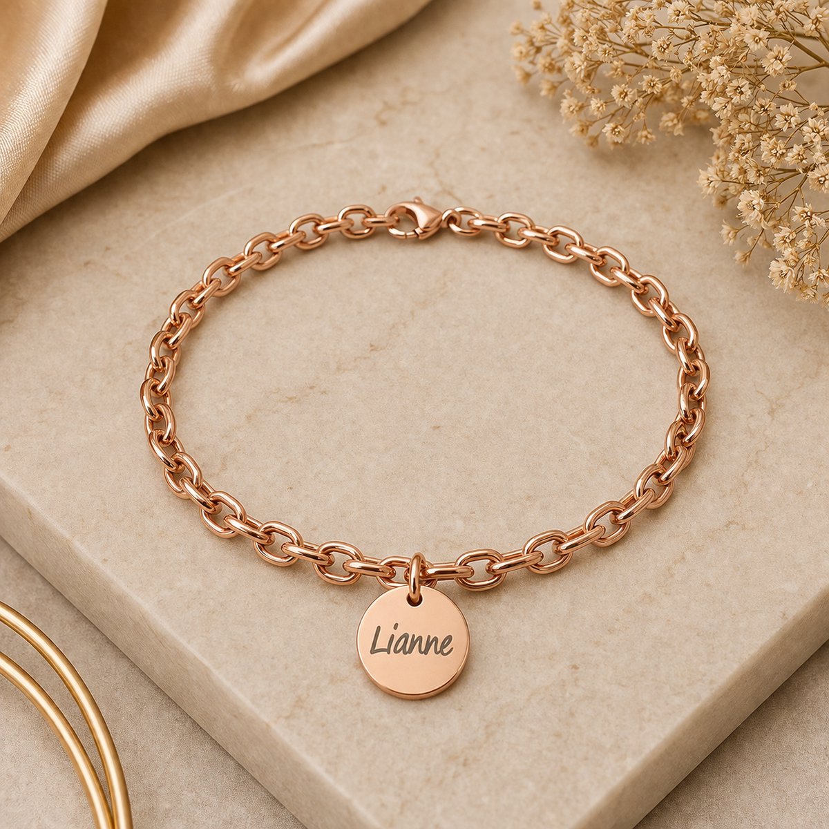 Armband Amber Rosé goud 18 cm gepersonaliseerd sieraad met naam gegraveerd, leuk persoonlijk cadeau voor moeder, vrouw of vriendin.