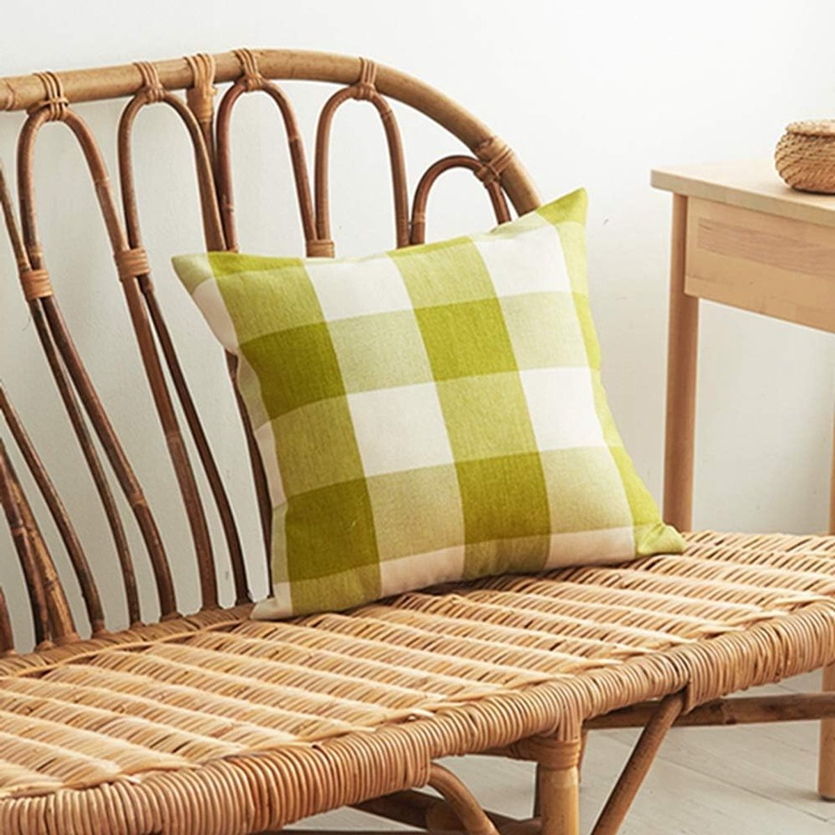 Katoenen en linnen kussensloop 45 x 45 cm met geruit patroon in groen en wit, ideaal voor decoratie en comfort