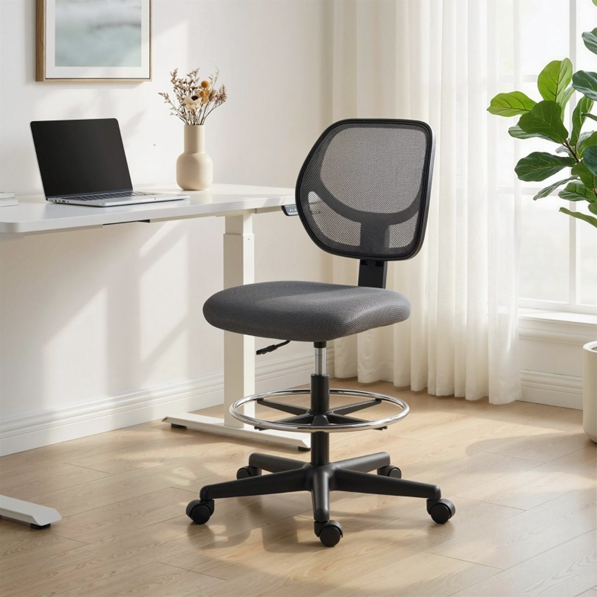 Ergonomische-Bureaustoel-Met-Voetenring-Mesh-Draaistoel-Verstelbare-Hoogte-Zonder-Armleuningen-Grafische-Stoel-Comfortabele-Office-Chair-Dark-Grey